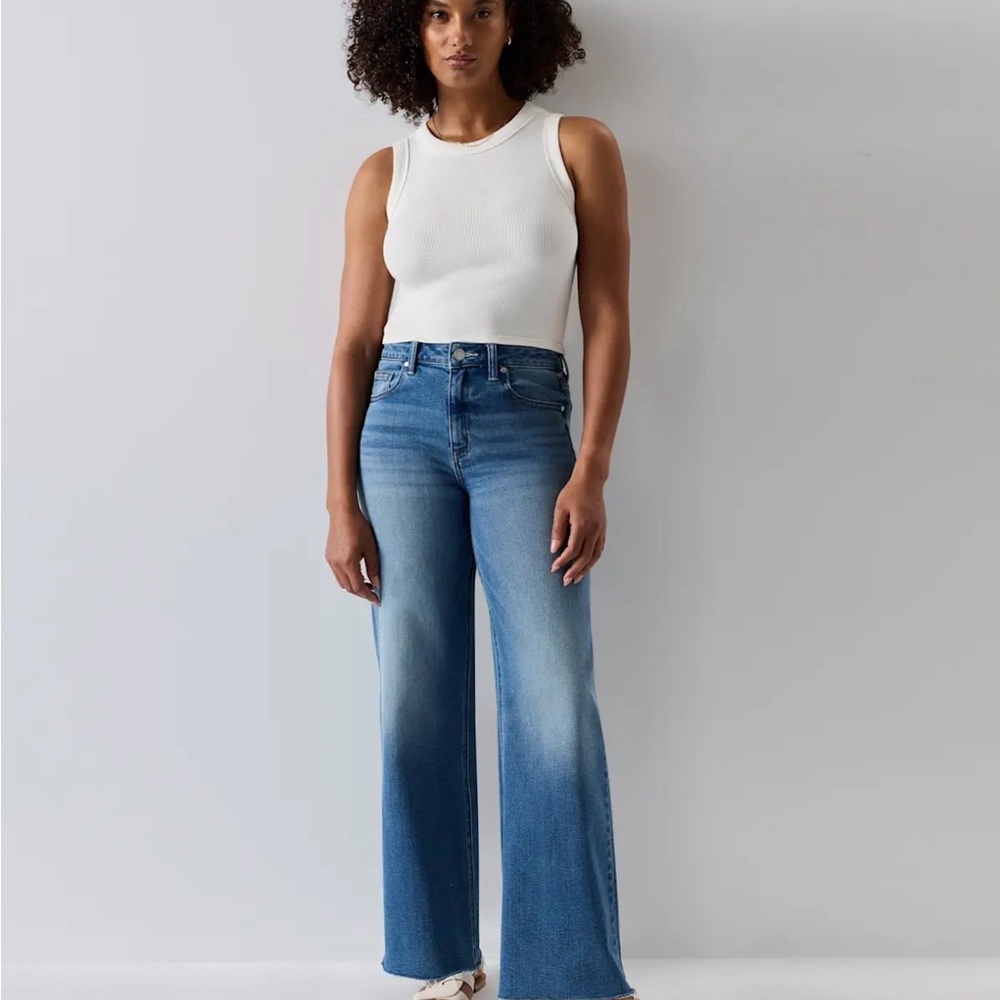 High-Rise Wide Leg Women's Jeans in Twilight Blue Fray Size 30 Long